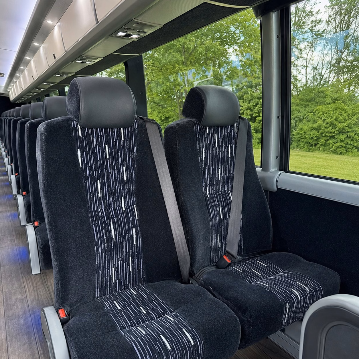 bus type affects charter bus rental costs in louisville kentucky