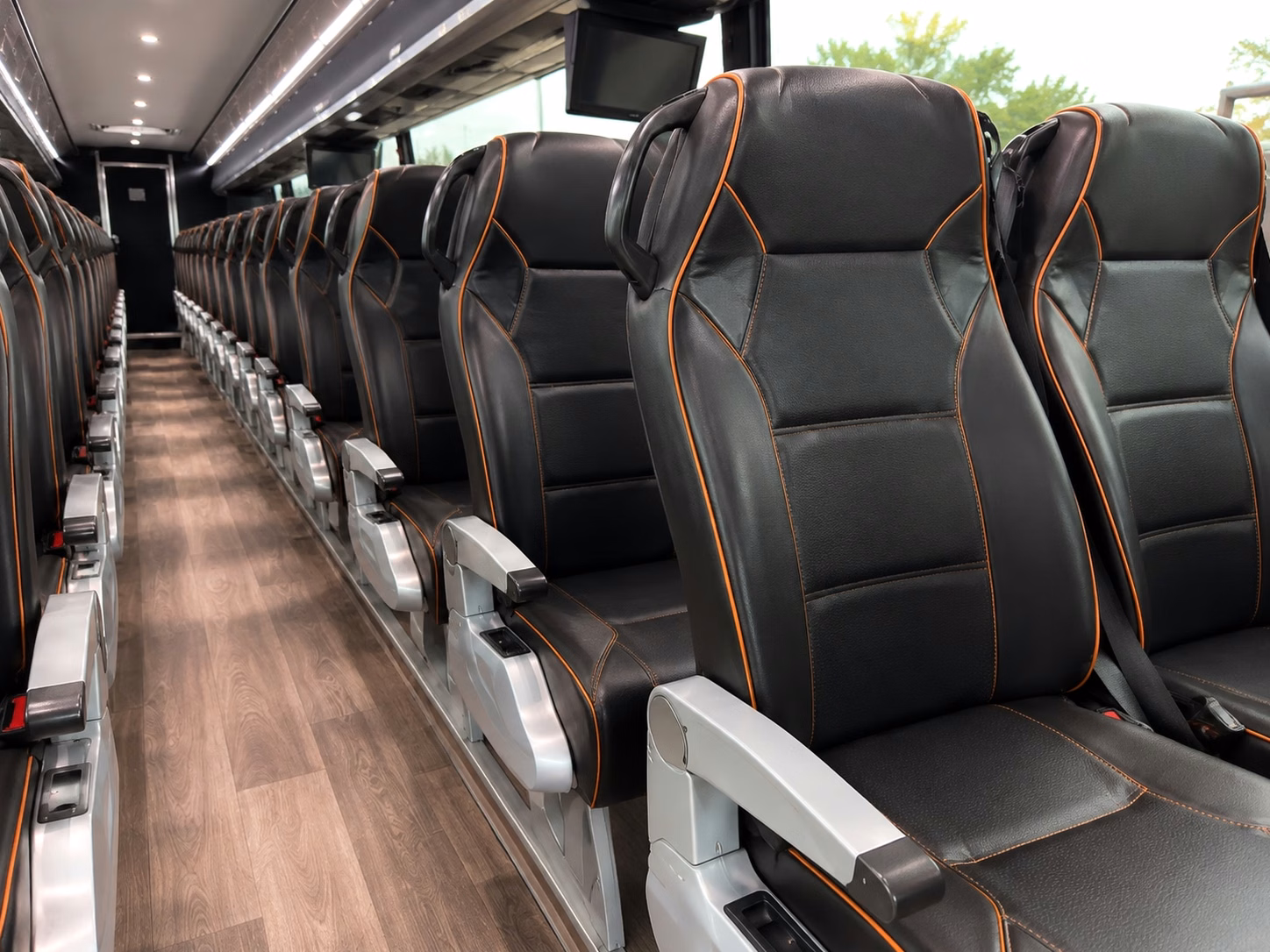 charter buses for large louisville prom groups and school organized transportation
