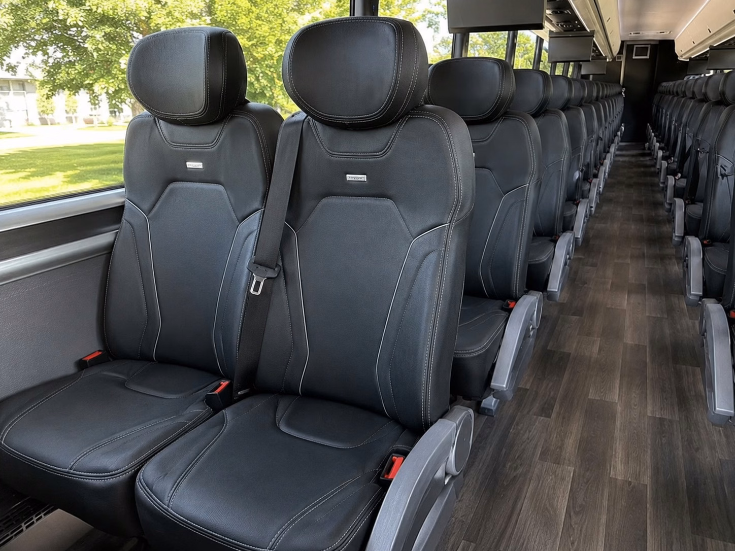 charter buses for louisville church retreats and conference travel