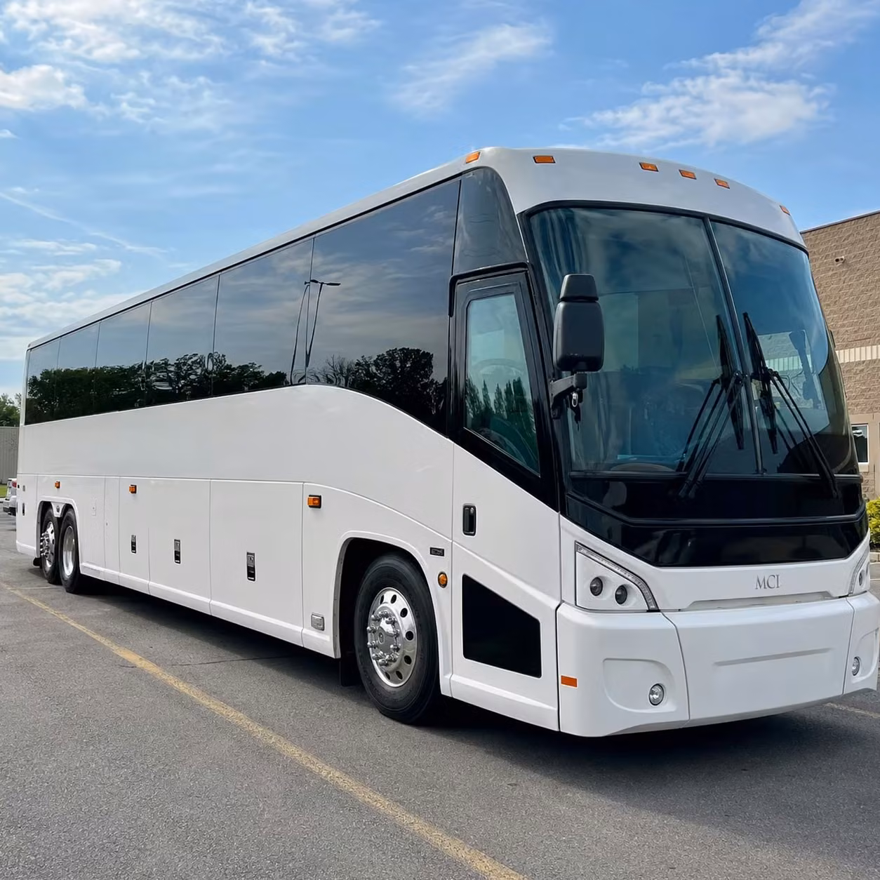 corporate and convention long distance bus rentals departing louisville