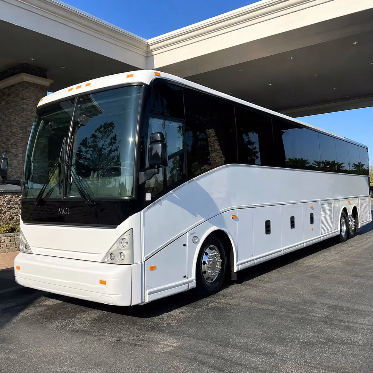 louisville hotel shuttles and convention transportation made simple
